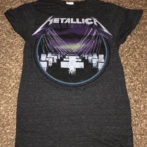 Black Metallica shirt